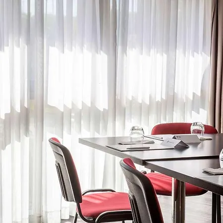 Western Centre Ξενοδοχείο Τιονβίλ