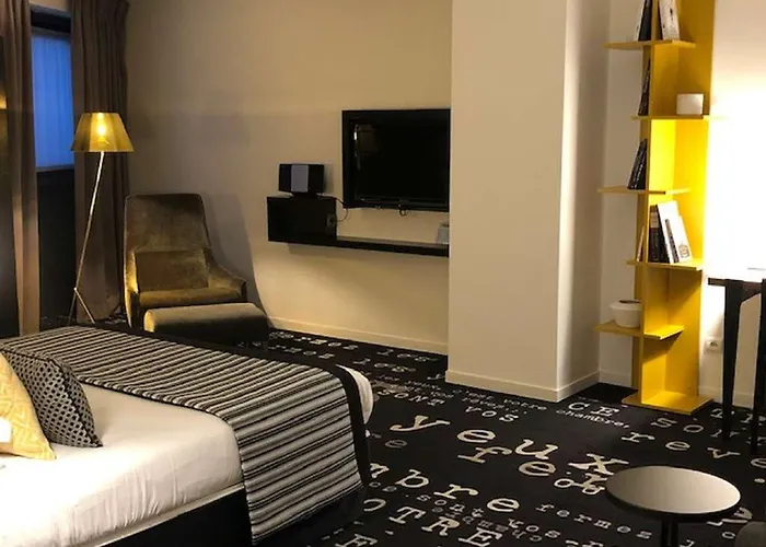 Western Centre Hotel *